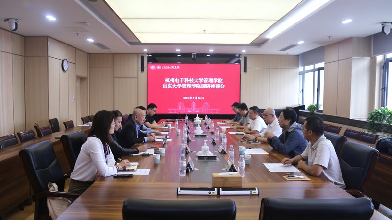 一份优秀的电子设计竞赛作品集应包含以下几个部分：