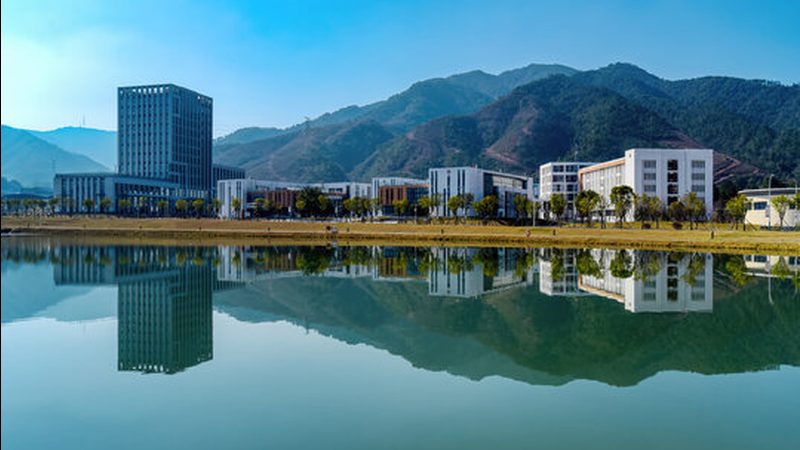 PCBA加工定制：关键参数要求解析